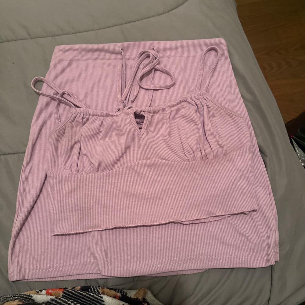 Purple Mini Skirt with Stretchy Fabric and Casual Style